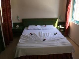 Elit Garden Apart 3* Side